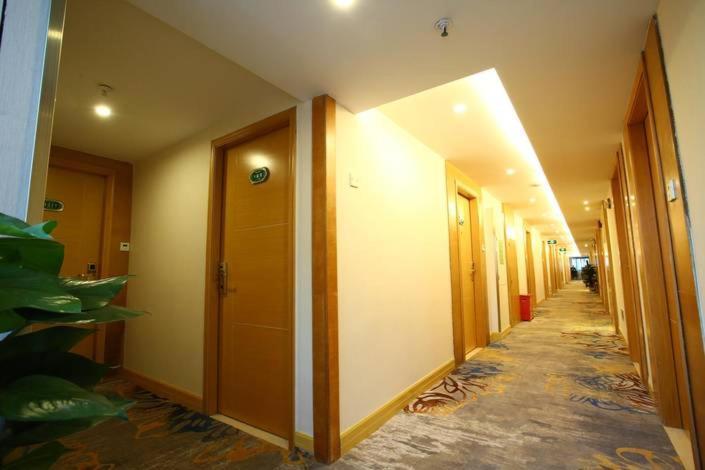 שנג'ן Toronto Hotel מראה חיצוני תמונה
